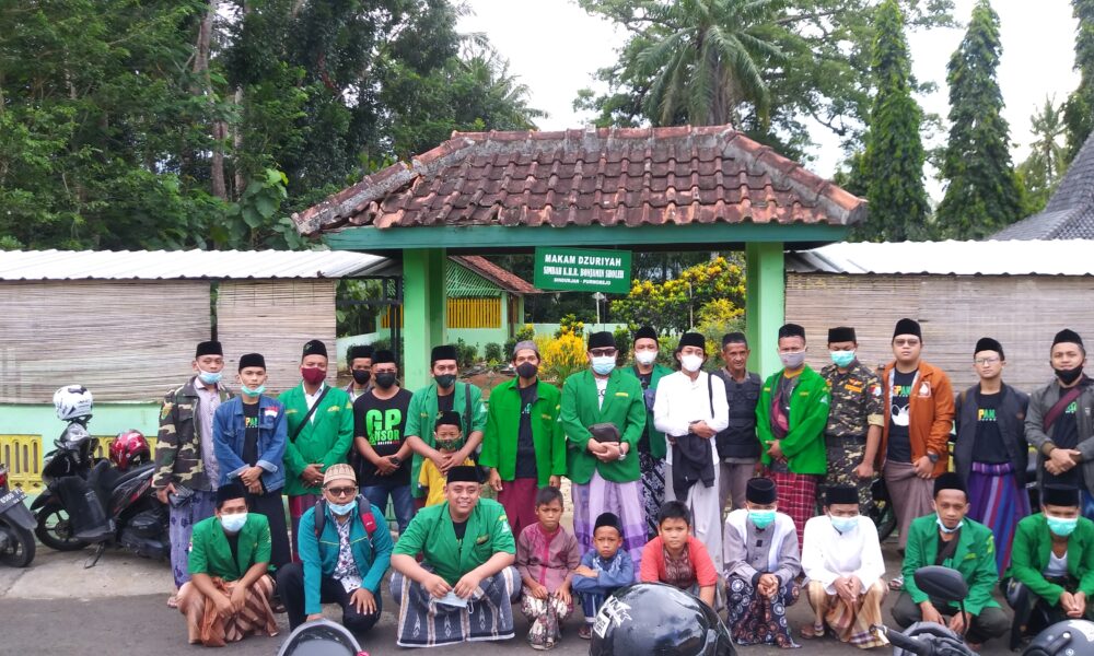 Menjaga Nilai Aswaja, MDSRA PAC Kota Purworejo Adakan Ziarah Auliya di Purworejo