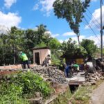 Banser Bener Gotong Royong Persiapkan Pembangunan Gedung MWC NU Bener
