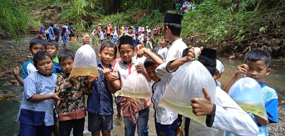 Desa Seren Tebar Benih Ikan 10.000 ekor dikali