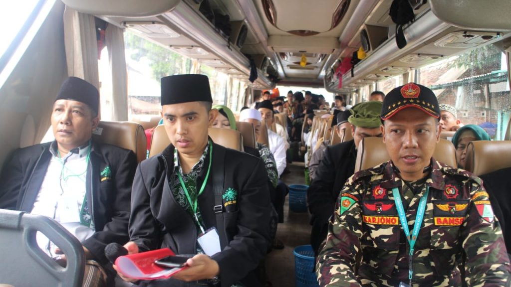 Satkoryon Banser Purworejo Kawal Ziarah: Aplikasi Ilmu Diklat dalam Khidmah