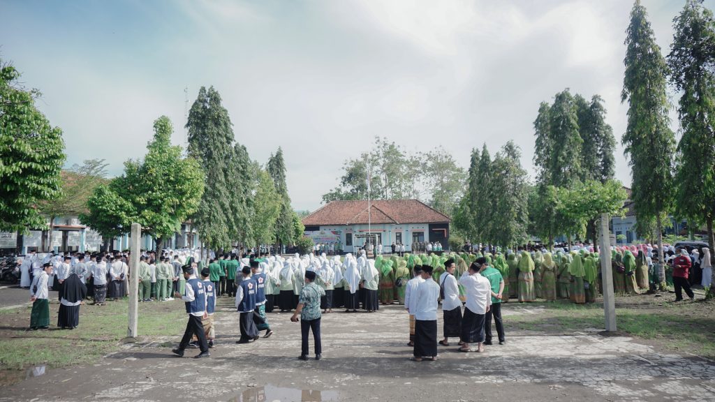 Peringati Hari Santri Nasional 2022, 750 Santri Ikuti Upacara HSN 2022